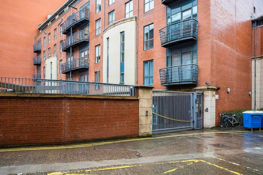 Spacious Belfast City Centre Duplex Apartment Exterior foto