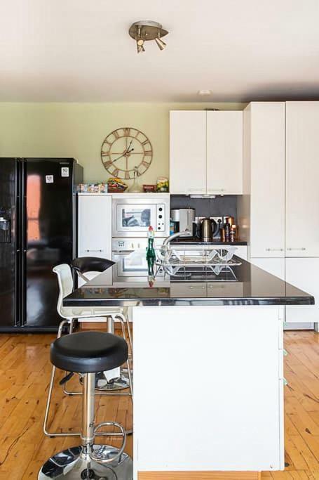 Spacious Belfast City Centre Duplex Apartment Exterior foto